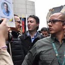 Daniel Quintero con su esposa Diana Osorio llegan a la procuraduria