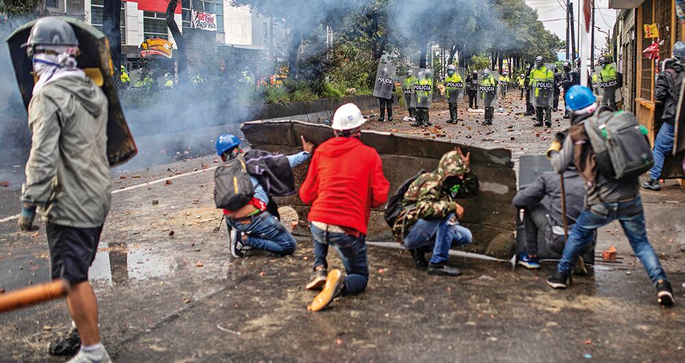   Los correos en poder de SEMANA dan cuenta de las instrucciones dadas por jefes del ELN, refugiados en Cuba y Venezuela, para alterar el orden público en el país durante las protestas.