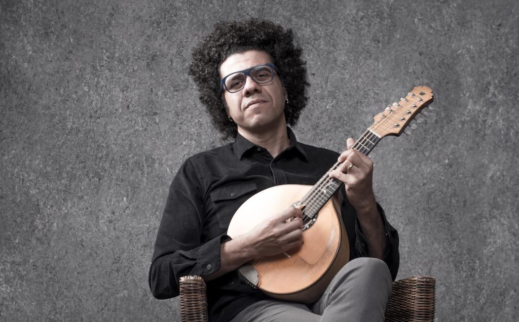 Hamilton de Holanda.  Foto: Rafaê