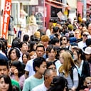 Multitudes en el distrito de moda adolescente de Harajuku - Tokio, Japón
