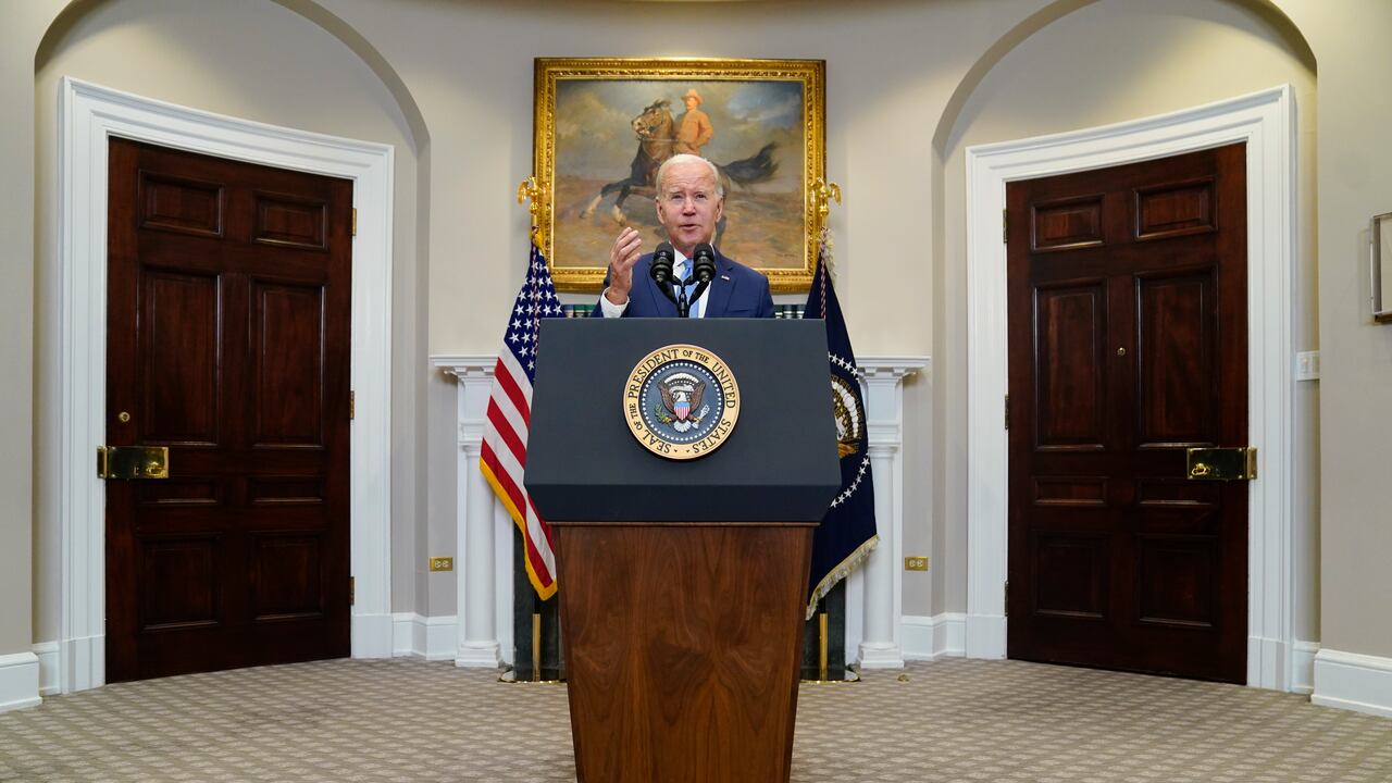 El presidente Joe Biden dijo que entrenará a pilotos ucranianos para que manejen F-16