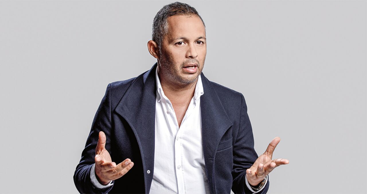 El alcalde de Uribia, Jaime Buitrago, llegó a Bogotá para tratar de hablar con el presidente Gustavo Petro sobre el escándalo de los carrotanques de la UNGRD, pero se regresó a su municipio sin poder comunicarse con él.