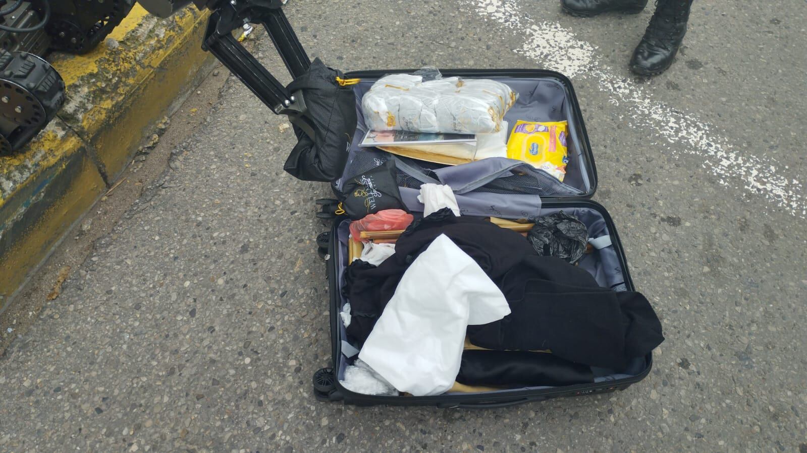 Maleta abandonada provocó el cierre de la calle 100 con avenida 15, en Bogotá: ¿qué contenía?