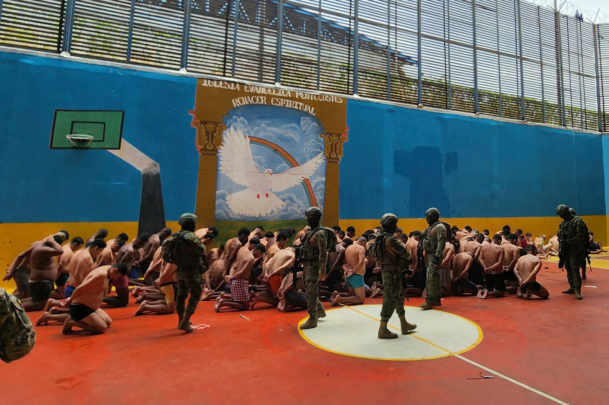 Los familiares de Fito, líder de la mayor banda narco de Ecuador conocida como Los Choneros y cuya fuga desató una ola de violencia, fueron apresados en la provincia de Córdoba.