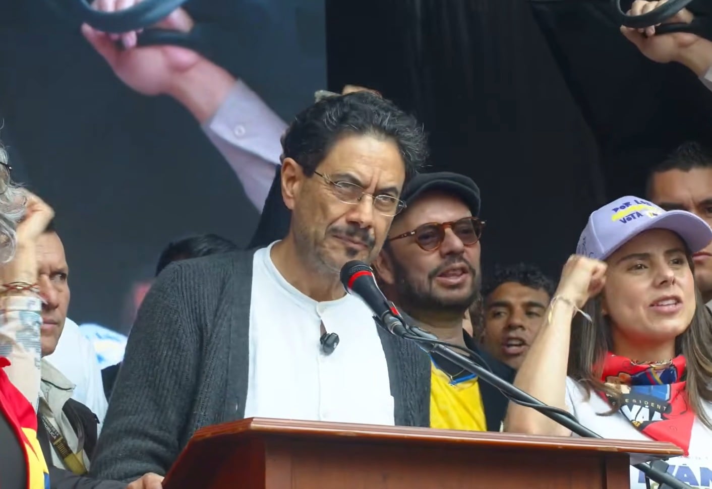 Iván Cepeda en el cierre de su campaña en Bogotá.