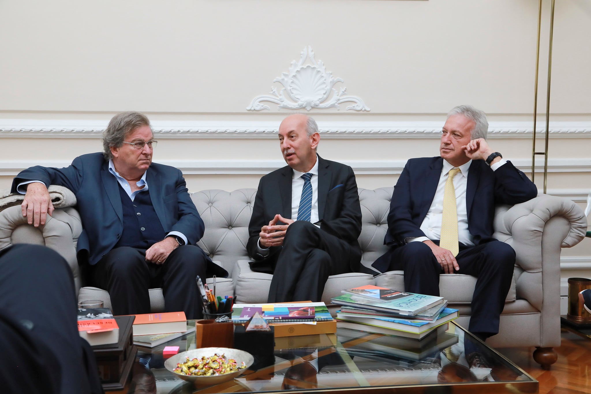 Los grandes empresarios del país, el grupo GEA y los Gilinski, se reunieron en la Casa de Nariño con el presidente Petro.