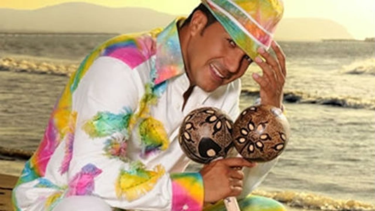 Checo Acosta es uno de los que más vende en esta época