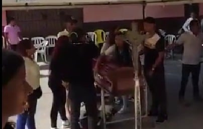 En medio de un velorio hubo otro muerto y un herido