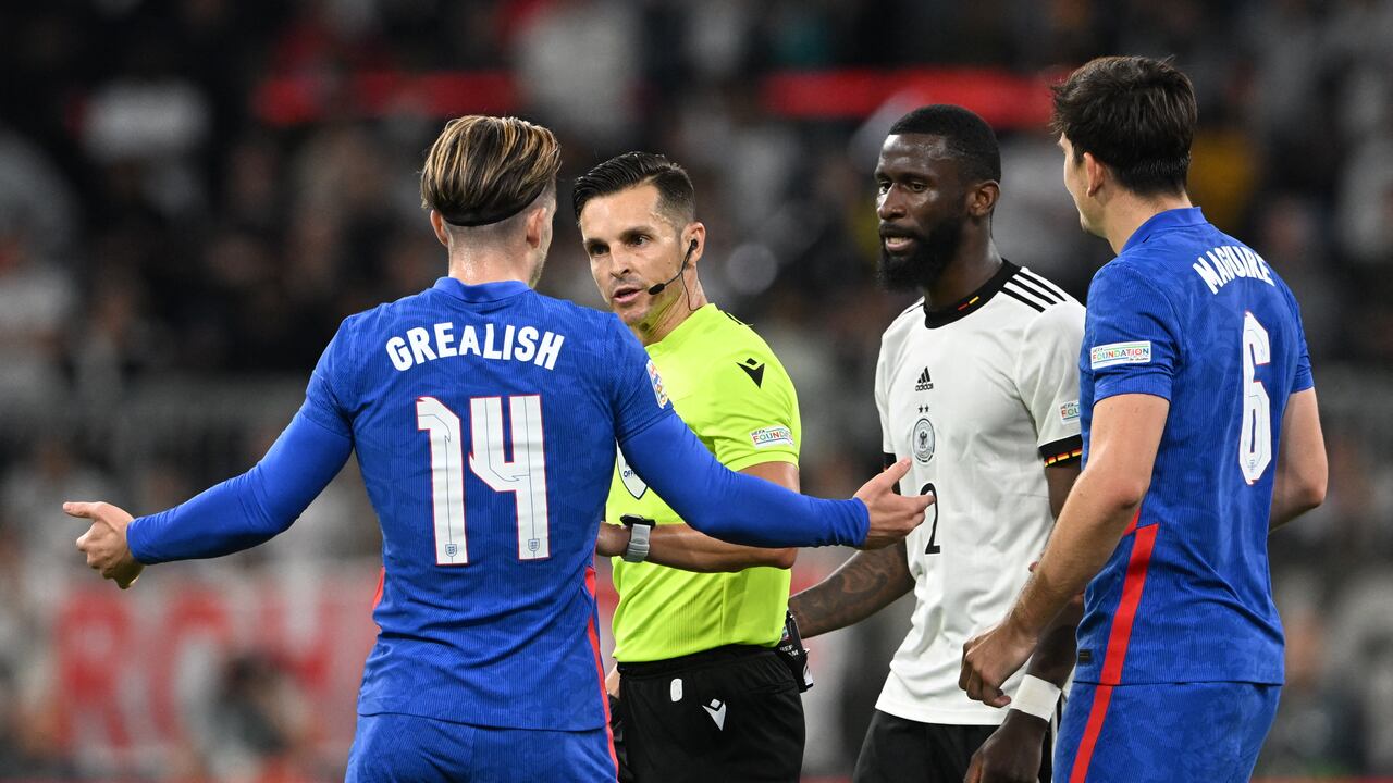 Dos de las selecciones potencias en el mundo, dividieron honores en el certamen europeo