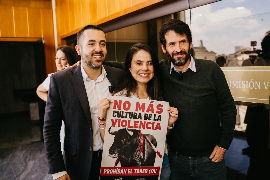 Congresistas Alejandro García, Esmeralda Hernández y Juan Carlos Losada.