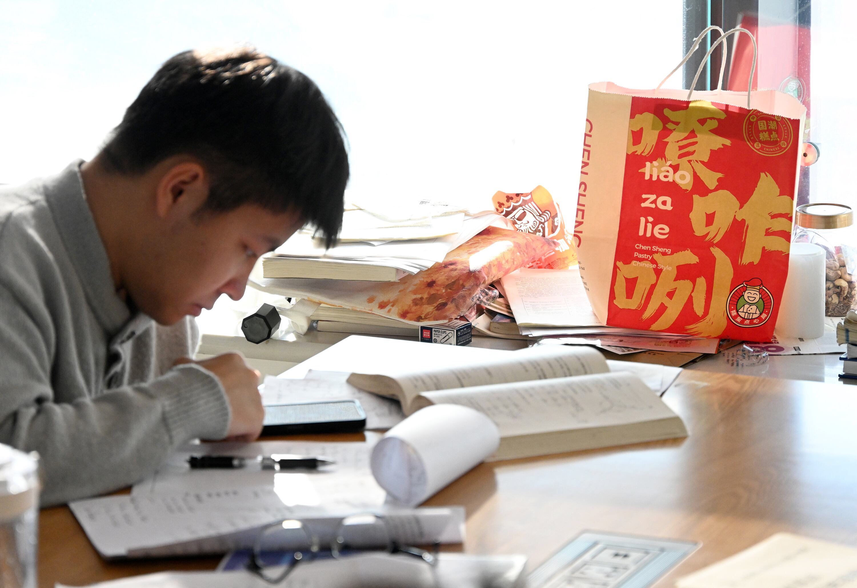 Polémica ley que quitaría visa para estudiantes chinos en Estados Unidos (Photo by Costfoto/NurPhoto via Getty Images)