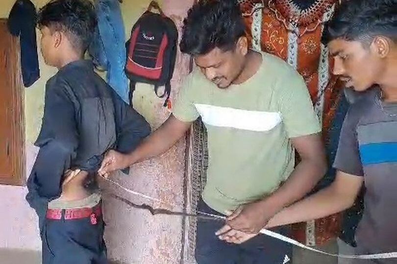 El joven de 14 años ha reiterado que quiere que se le extraiga esta cola.