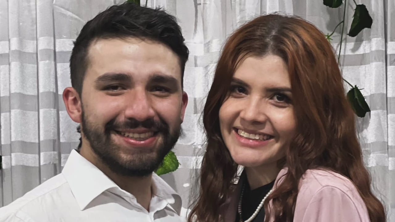 Juan Felipe Giraldo y su prometida, Natalia Patiño.