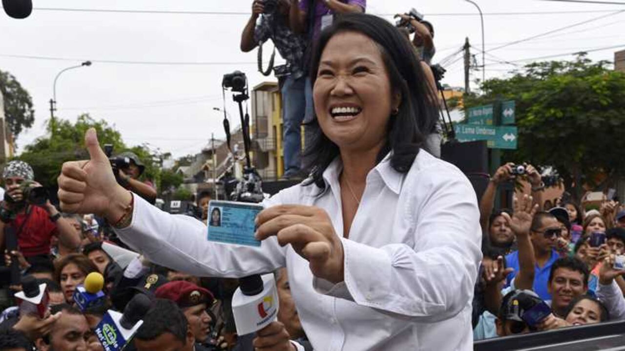 Keiko Fujimori recibe el apoyo de los peruanos que todavía valoran a su padre Alberto Fujimori.