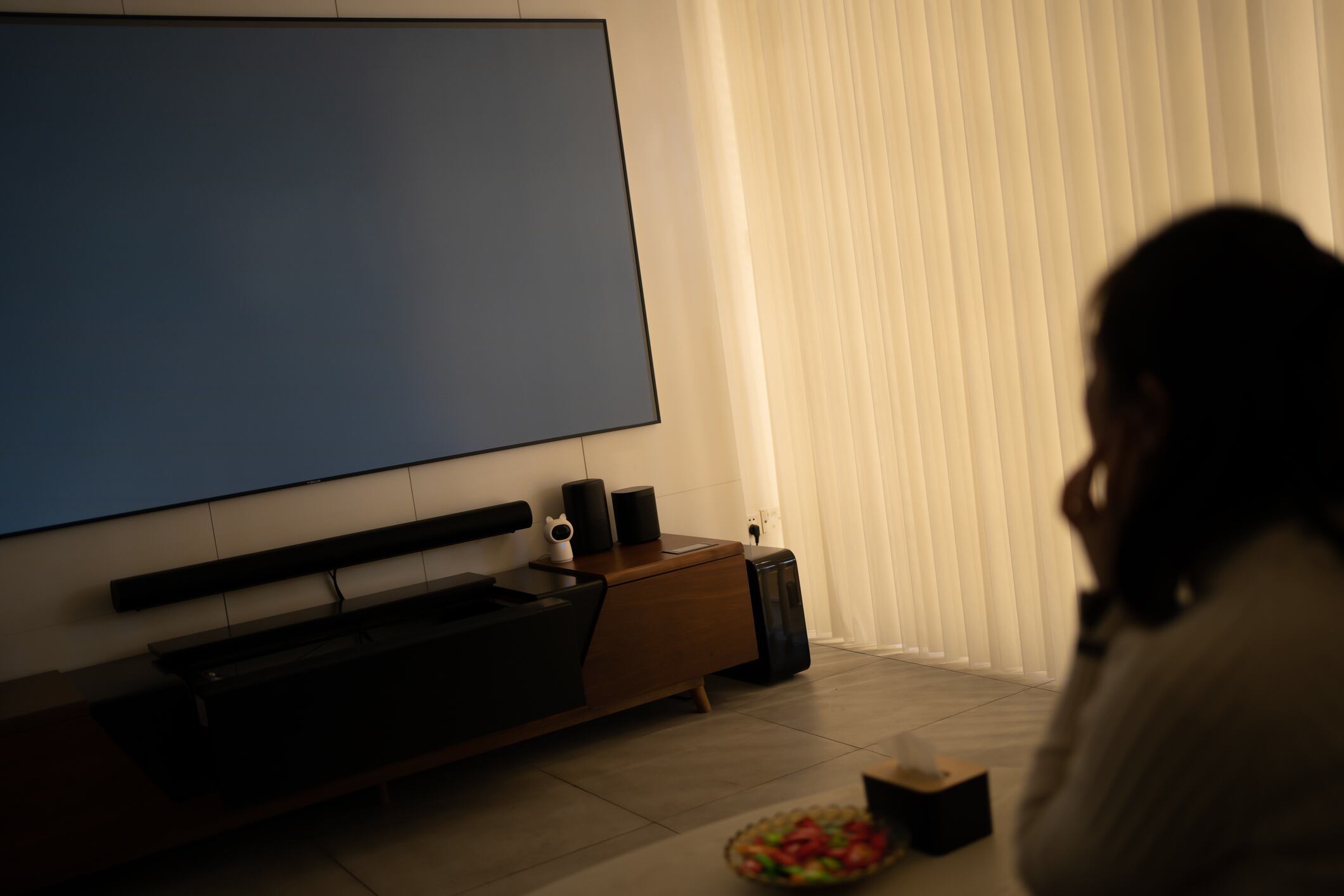 Este problema técnico, aunque común, tiene soluciones específicas para cada tipo de dispositivo que pueden restaurar la normalidad en la experiencia de streaming.