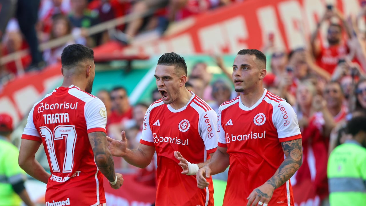 Rafael Santos Borré llegó a nueve goles con Internacional en el Brasileirao.