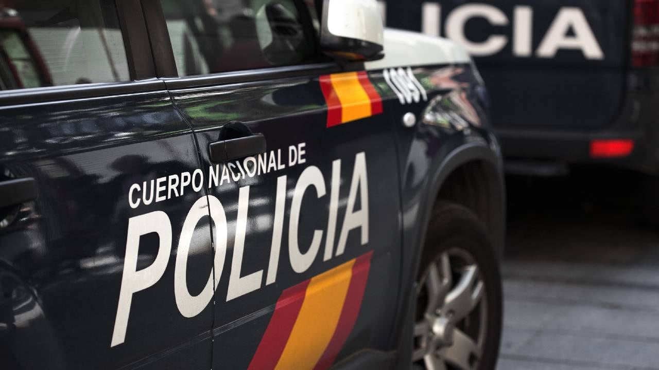 La Policía empezó una 'persecución' tras la que encontró, en otro vehículo, al padre e hijo (imagen de referencia).