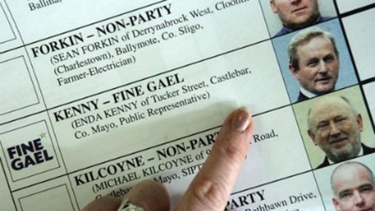 Los líderes de los tres grandes partidos irlandeses urgieron a la ciudadanía a acudir a las urnas para votar en las elecciones generales, en las que según las encuestas, ganará el partido conservador Fine Gael.