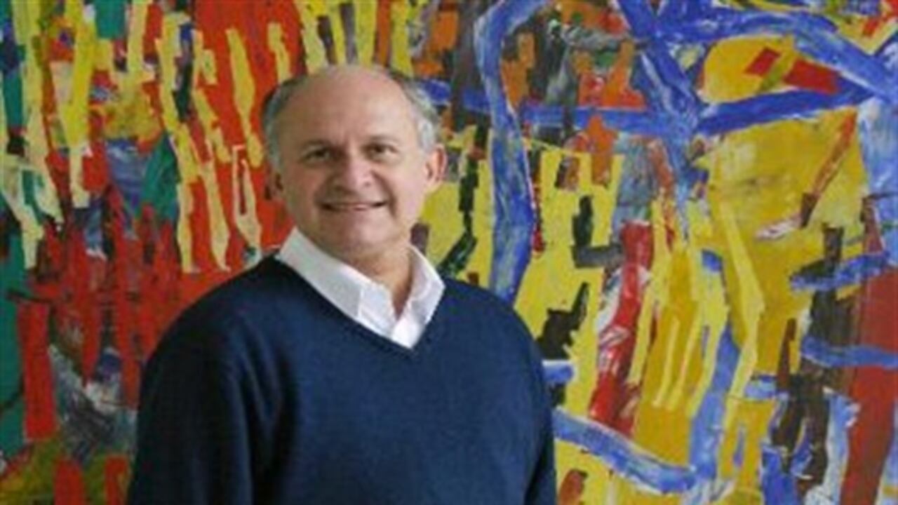 Patarroyo busca razones para quedarse en el país, después de que la justicia contenciosa administrativa ordenó el cierre de su centro experimental en Leticia, Amazonas.