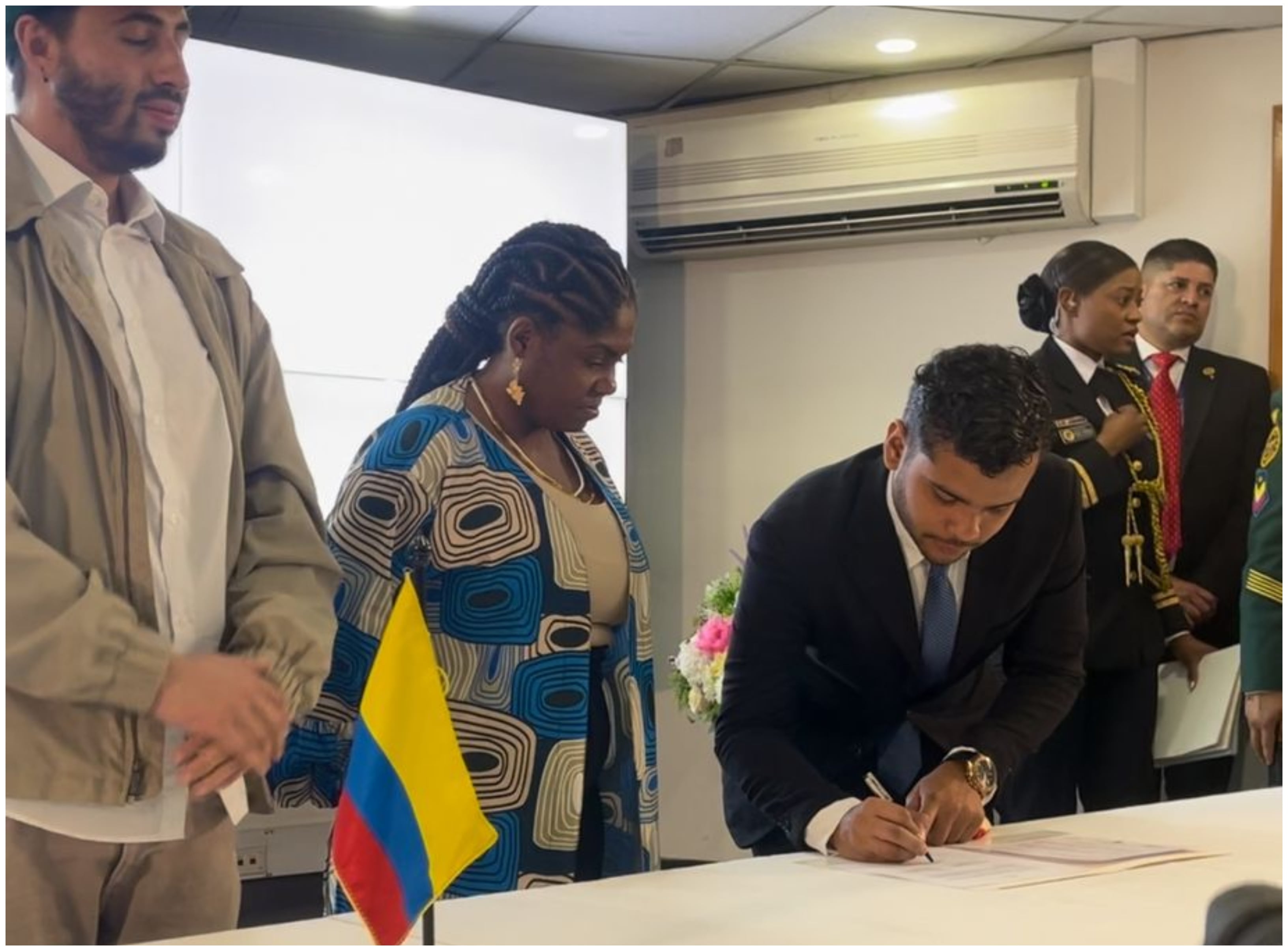 Joven posesión consejero nacional de juventud