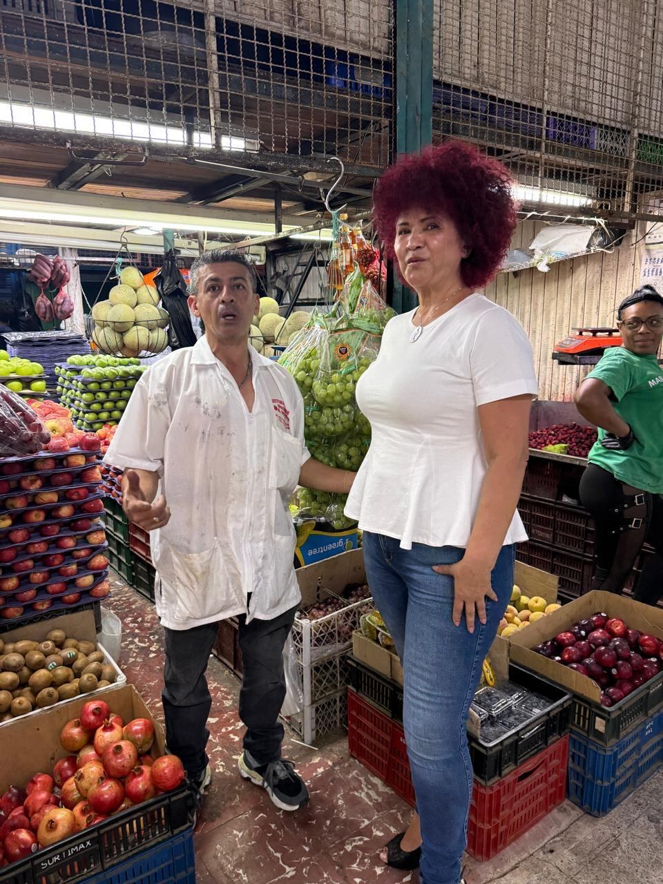 Nacida en Barbacoa, Nariño, Gaviria ha hecho de la plaza su proyecto de vida. “Mi vida ha girado en torno a la plaza; de allí pude costear mis estudios”, afirma.