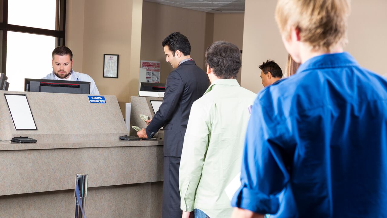 Mientras que en el 2018 la inversión en seguridad digital bancaria en el país fue de 88 mil millones de pesos, en el 2020 superó los 315 mil millones. Sin embargo, miles de ciudadanos siguen siendo víctimas de los delincuentes.