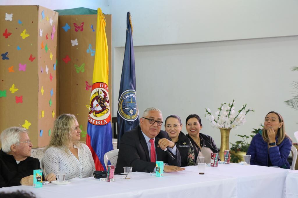 Más de 100 privados de la libertad se incluyeron en programa de formación académica que los convertirá en profesionales.