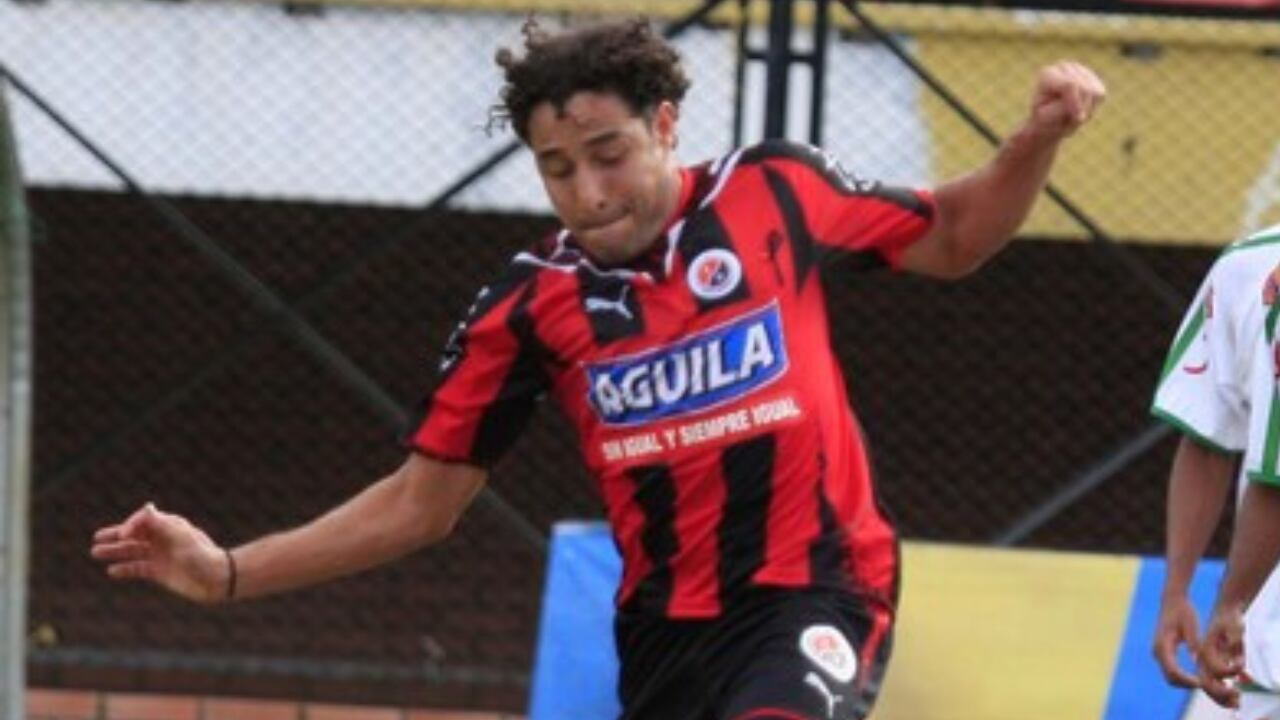 Jorge Bolaño con la camiseta del Cúcuta Deportivo en 2010.