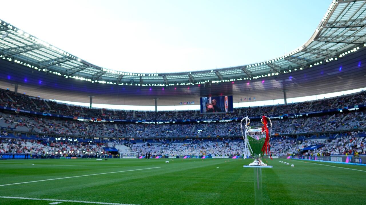 Se retrasa el inicio de la final de la Champions League entre el Real Madrid y el Liverpool.
