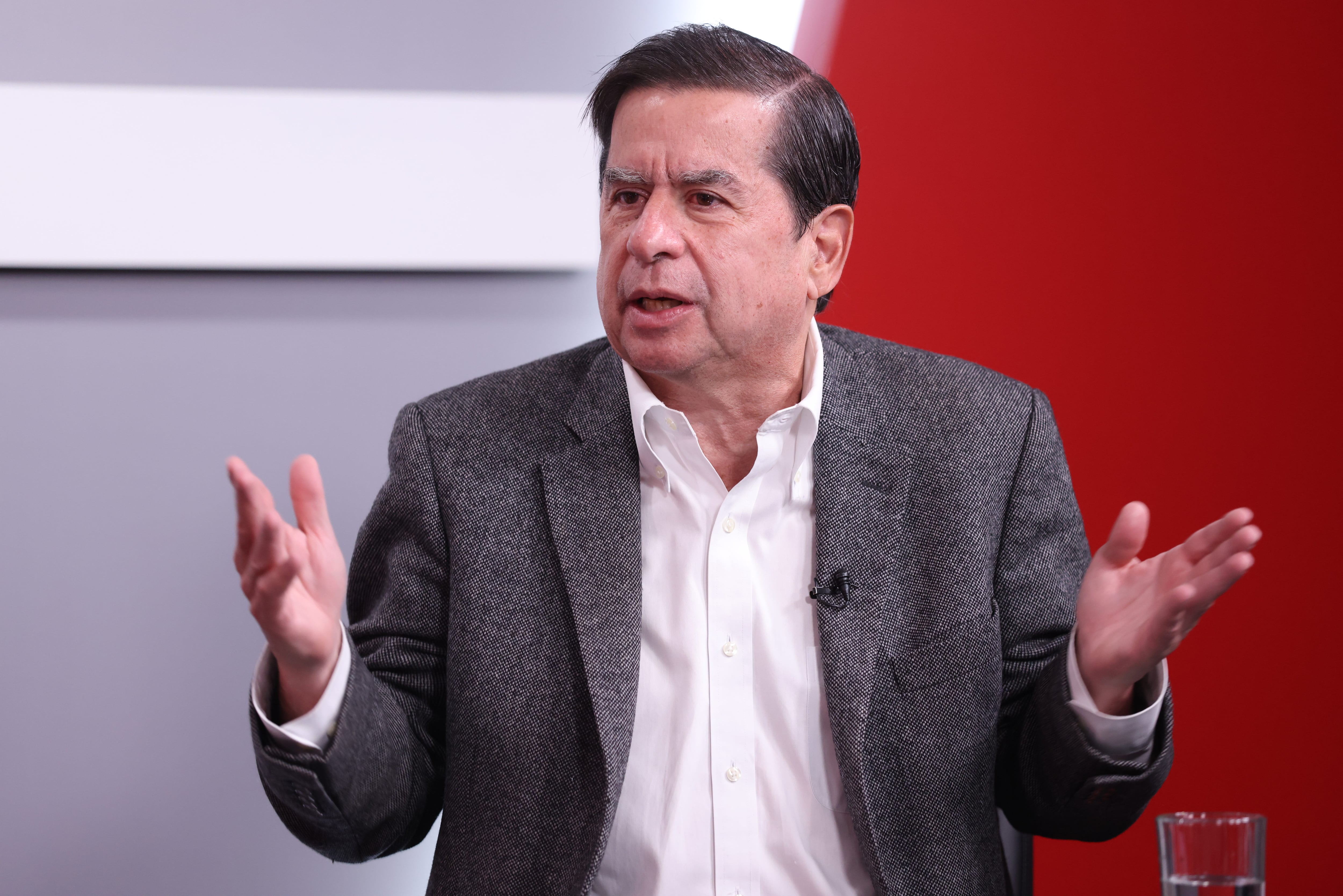 Entrevista a Juan Fernando Cristo, exministro