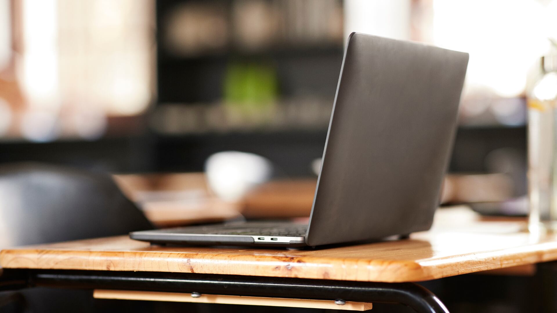 Apagar correctamente el portátil es fundamental para garantizar su buen funcionamiento y longevidad.