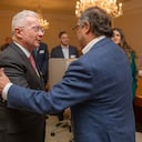 Expresidente Álvaro Uribe y presidente Gustavo Petro, se reunieron en la Casa de Nariño para hablar sobre la reforma a la salud. (Foto de Andrea Puentes/Presidencia)