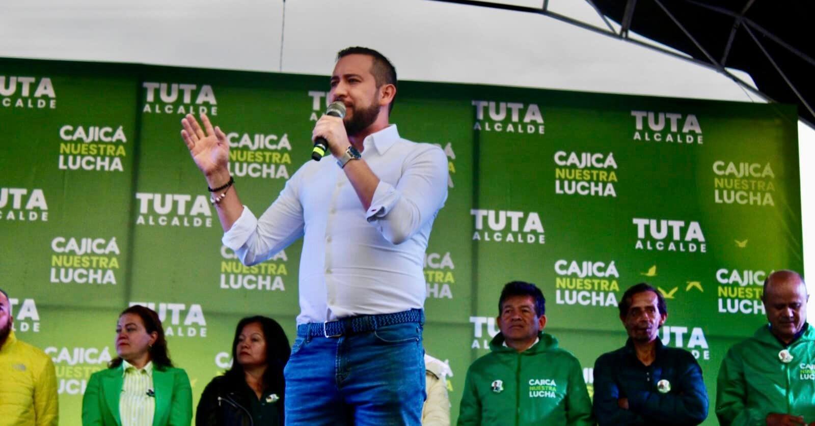 El candidato aseguró que en los últimos días ha sufrido ataques de todo tipo.