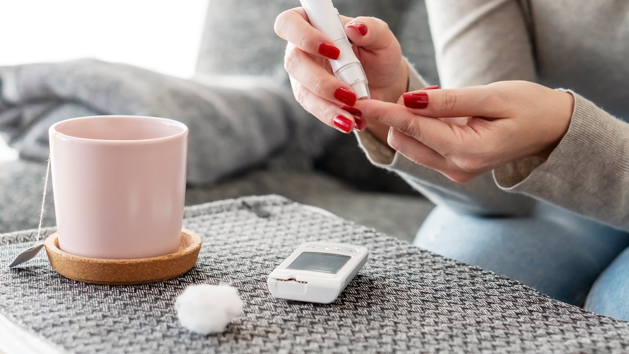 La hiperglucemia no provoca síntomas hasta que la concentración de glucosa es muy elevada.