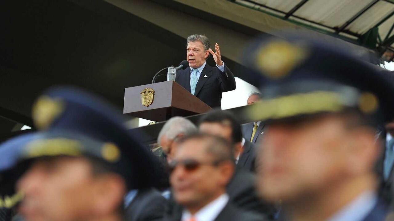 El presidente Juan Manuel Santos presentó ante Las Fuerzas Armadas los mecanismos de justicia transicional que se aplicará a agentes del Estado en el marco del conflicto armado.