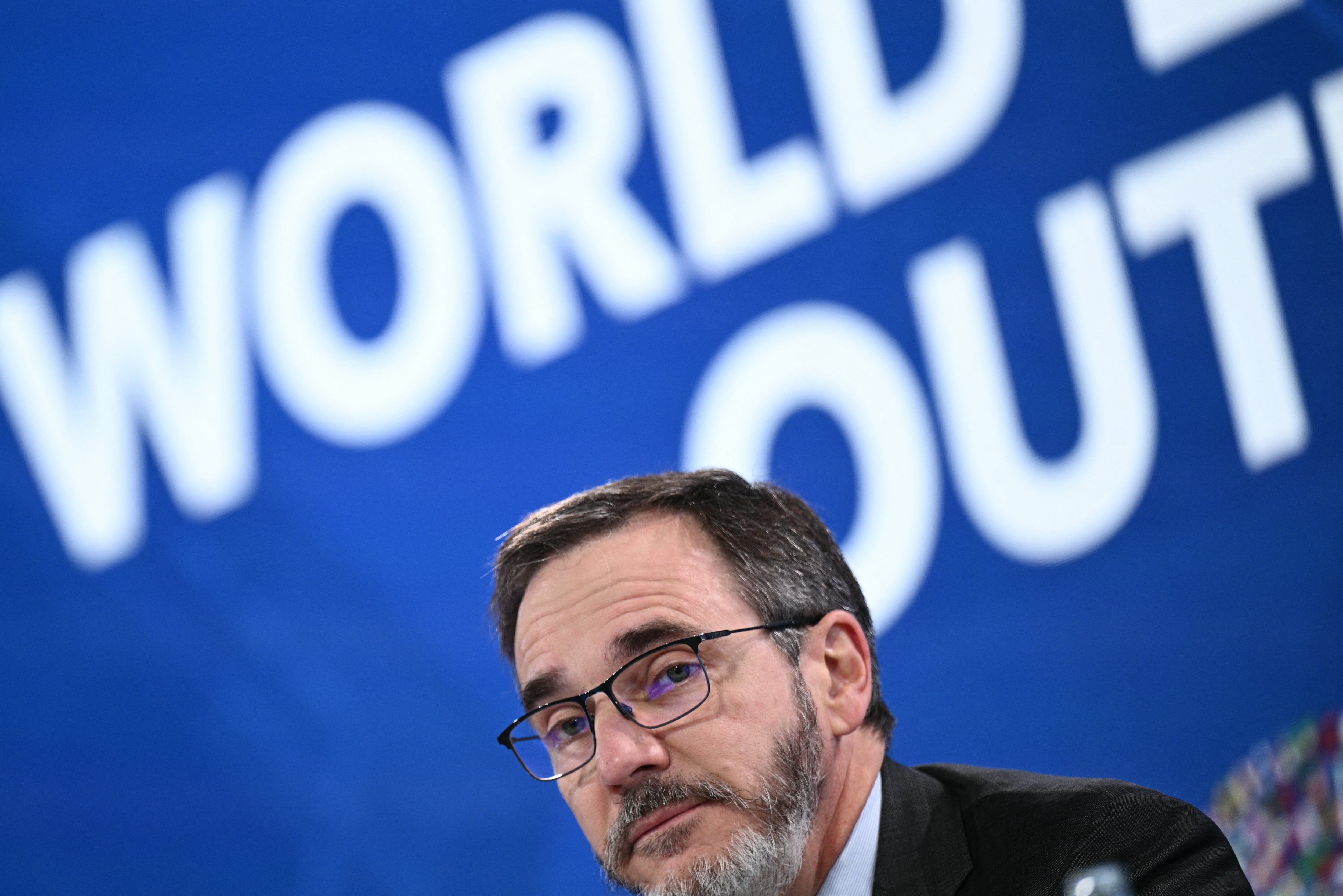 El economista jefe del Fondo Monetario Internacional, Pierre-Olivier Gourinchas, habla durante la conferencia de prensa "Perspectivas de la economía mundial"
