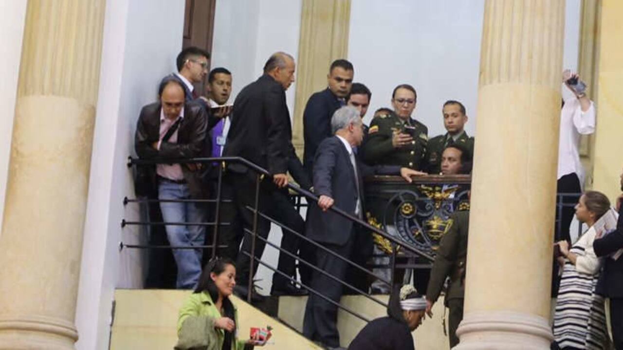 Álvaro Uribe minutos después de la agresión