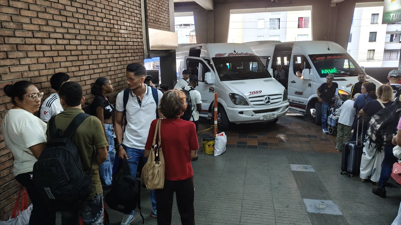 Los mandatarios denunciaron que el cambio aumentaría las tarifas de los buses.