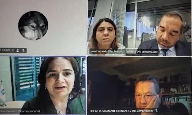 La Fiscalía presentó a la exservidora judicial ante otro juez para imputar cargos por dos delitos.