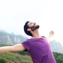 En el futuro, la inteligencia artificial permitirá a los humanos usar dispositivos que simulen superpoderes, como el vuelo o una fuerza extraordinaria.