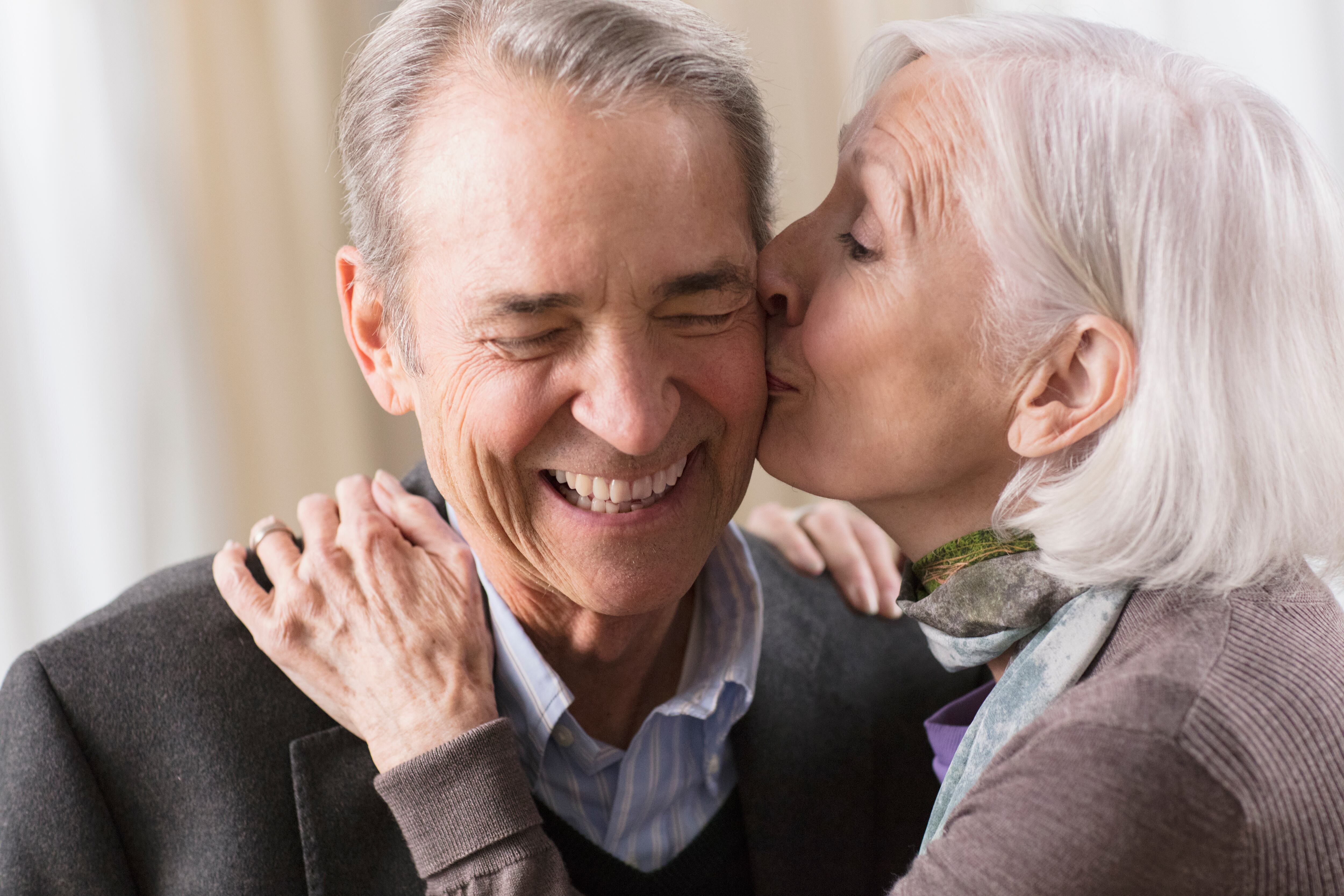 En junio de 2025, la Administración del Seguro Social (SSA) continúa implementando ajustes clave que impactan a quienes se acercan a la jubilación y a los actuales beneficiarios.