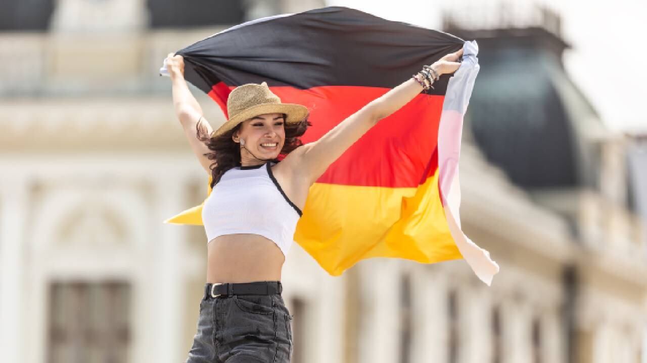 Una de las razones por las cuales una latina decidió migrar fue la crisis política y social de su país (imagen referencia bandera de Alemania).