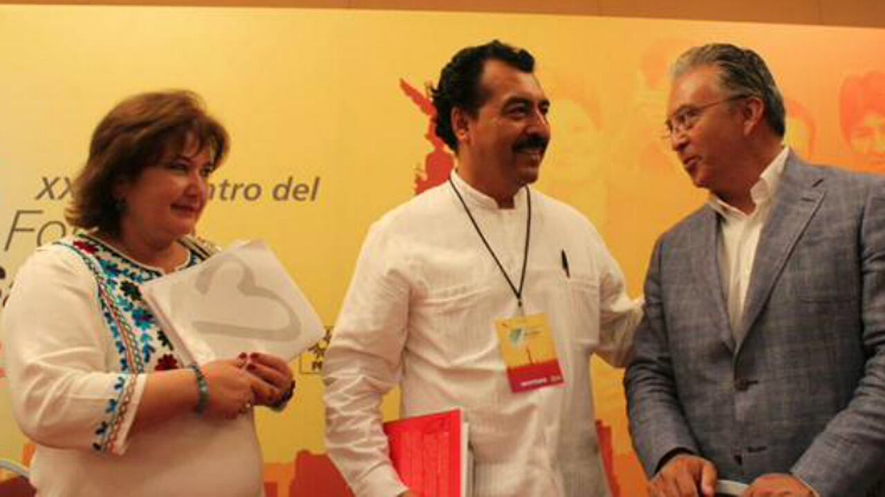 Gloria Flórez (izq.) participó del 'Encuentro de autoridades locales y sub-nacionales' en el Foro de Sao Paulo 2015.