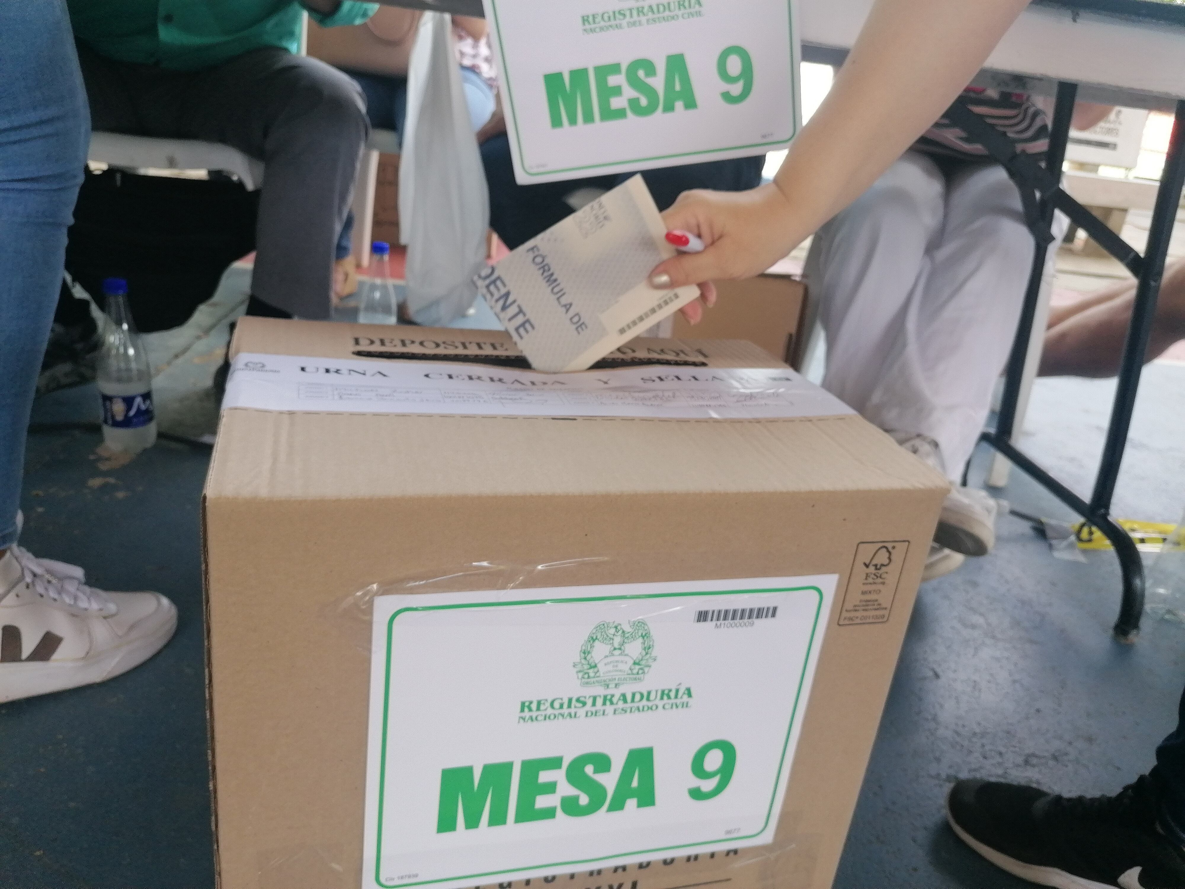 Votaciones en Barranquilla, gente votando votos