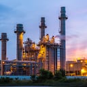 “La distribución de gas (gasolina) en todo el sur de la Florida se vio afectada por las inclemencias del tiempo de la semana pasada, con fuertes inundaciones que impidieron la entrega regular de gas”, señaló la alcaldesa en su cuenta en Twitter.