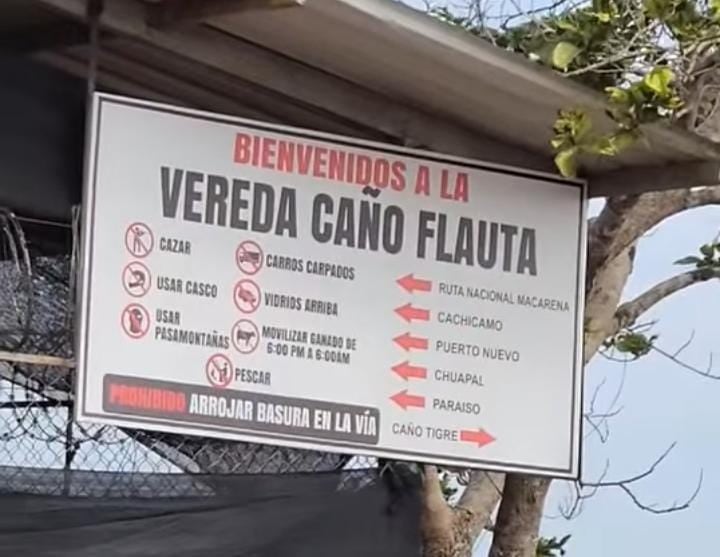 Al peor estilo de cuando la guerrilla de las Farc estaba activa, las disidencias instalan vallas para decirle a los pobladores como se deben mover por los territorios.