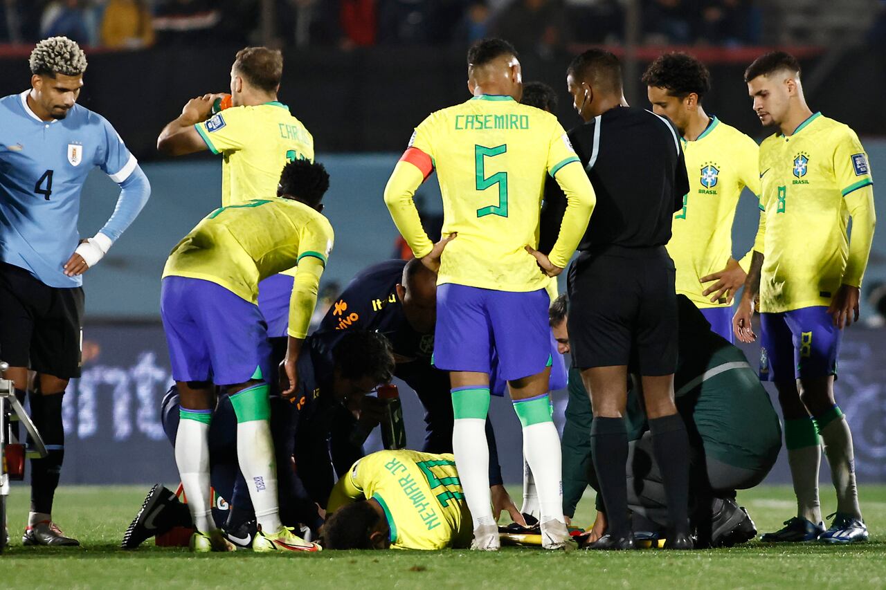 Momento de la lesión de Neymar.