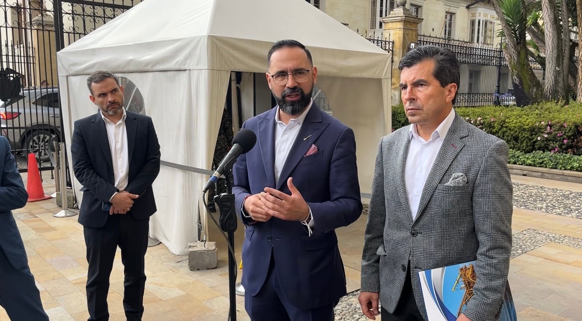 Ministro de Minas Andrés Camacho