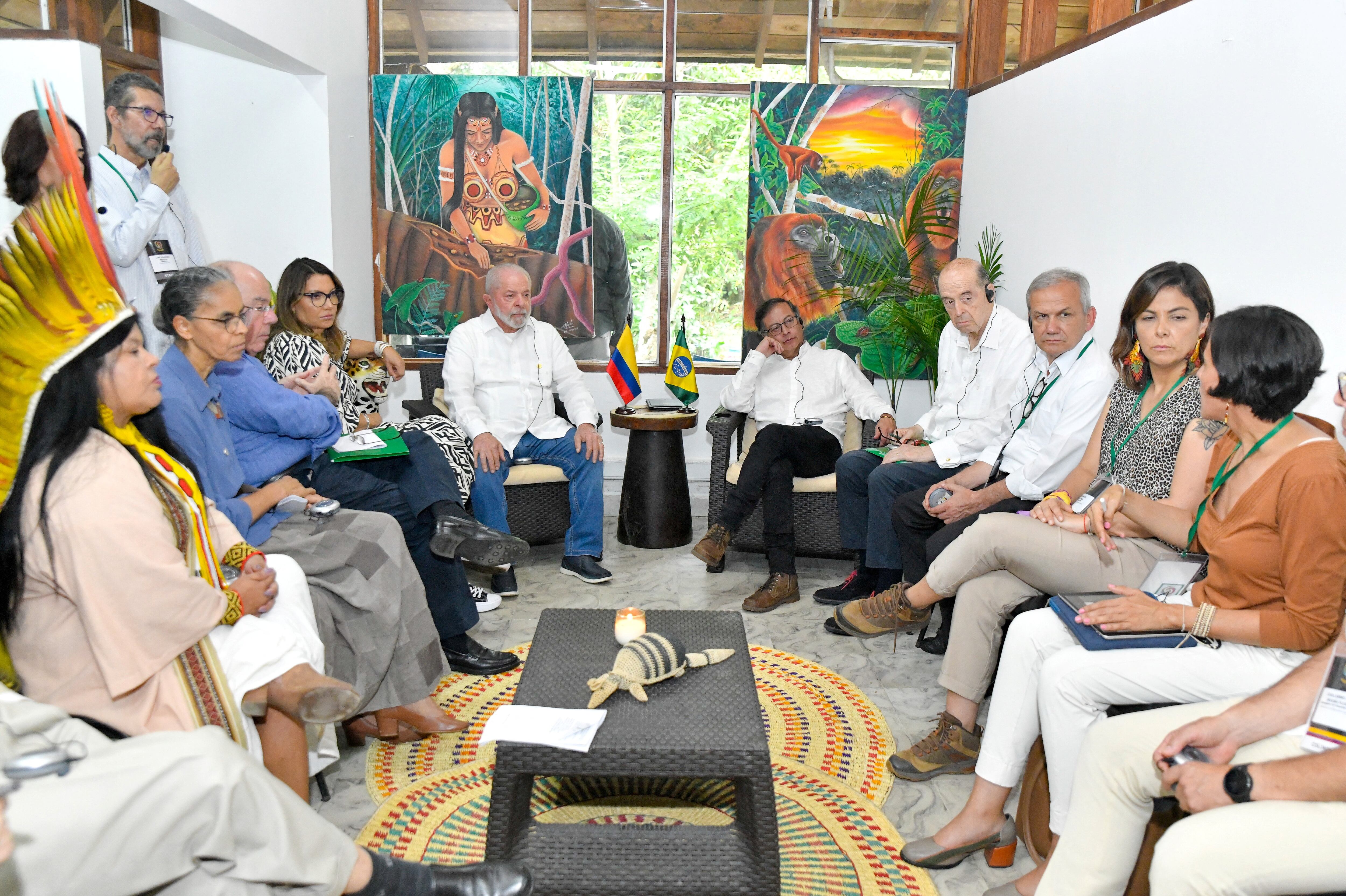 El presidente de Colombia, Gustavo Petro, y el presidente de Brasil, Luiz Inácio Lula da Silva compartieron ideas junto a los jefes de cartera del ministerio de exteriores y de medio ambiente