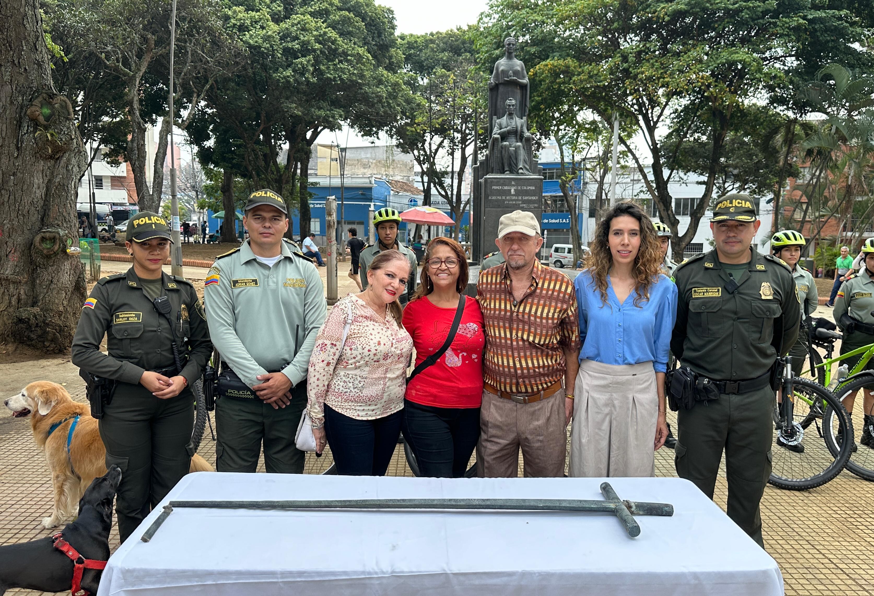Recuperaron espada en Bucaramanga.